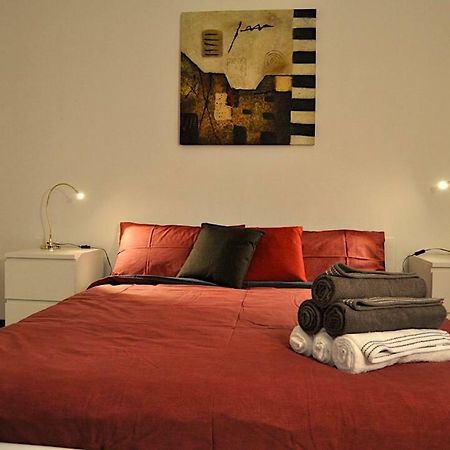 La Casa Di Sarita Lägenhet Pavia Exteriör bild