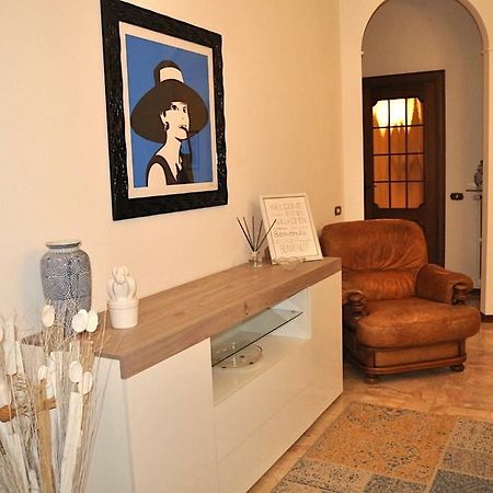 La Casa Di Sarita Lägenhet Pavia Exteriör bild