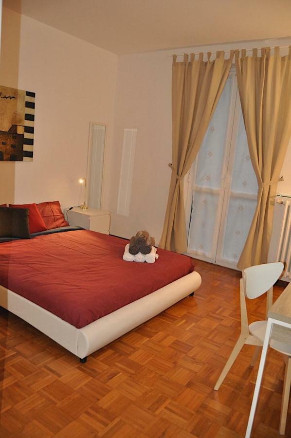 La Casa Di Sarita Lägenhet Pavia Exteriör bild
