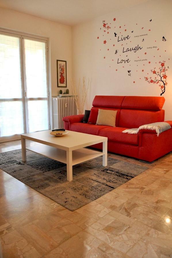 La Casa Di Sarita Lägenhet Pavia Exteriör bild