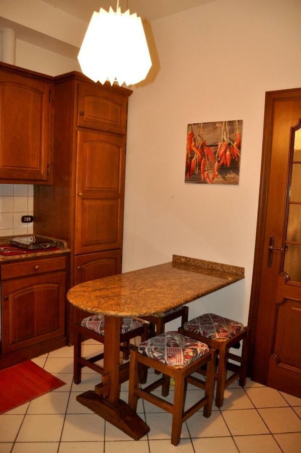 La Casa Di Sarita Lägenhet Pavia Exteriör bild