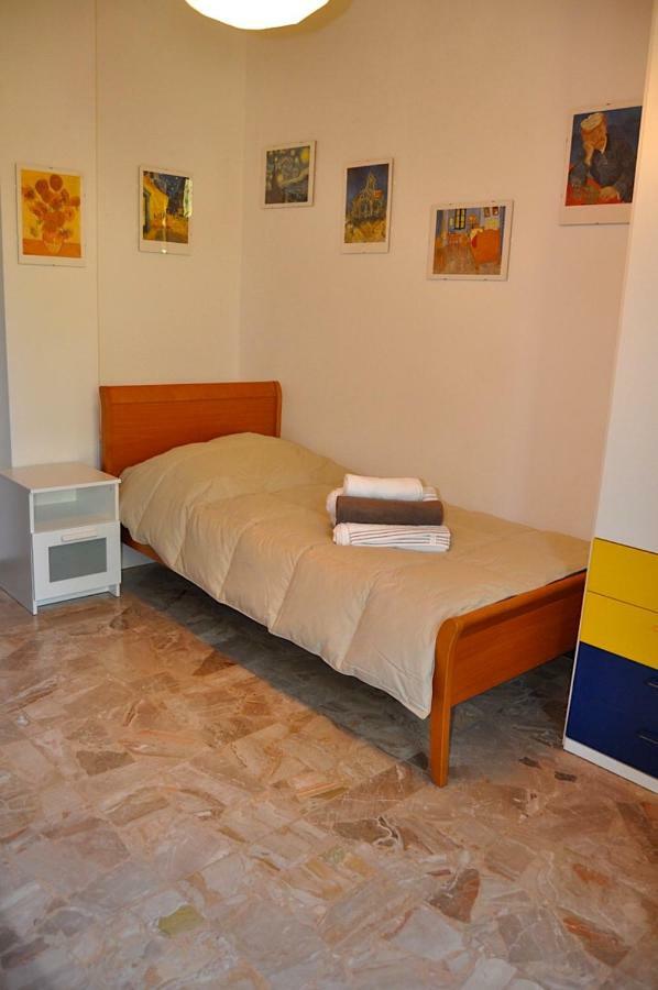 La Casa Di Sarita Lägenhet Pavia Exteriör bild